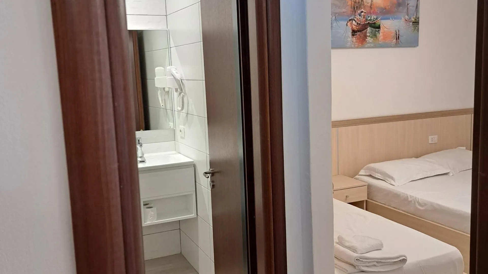 Apart-Hotel Alvi Sarandë Hotel