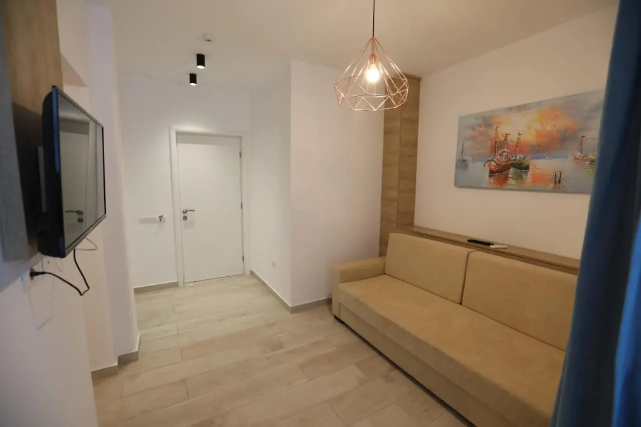 Apart-Hotel Alvi Sarandë